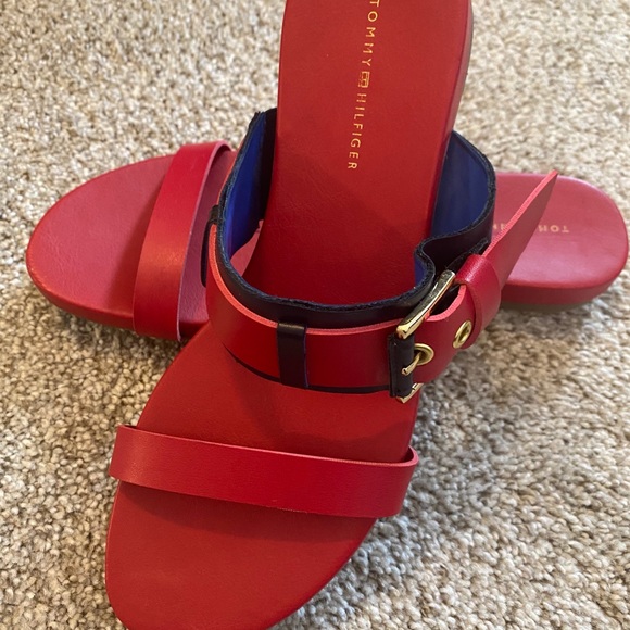 Tommy Hilfiger size 6 1/2 women’s sandals - Picture 2 of 8